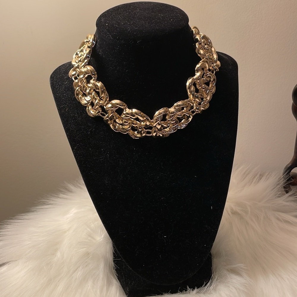 Gold Choker Necklace - Picture 9 of 11